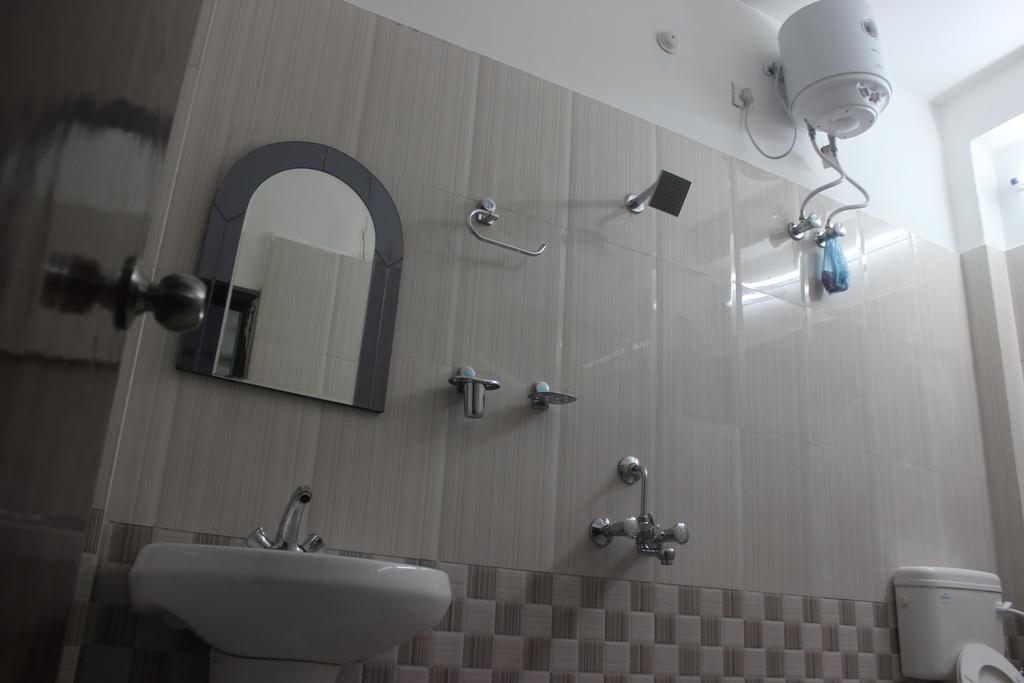 Hotel Kanishka Váránaszi Szoba fotó