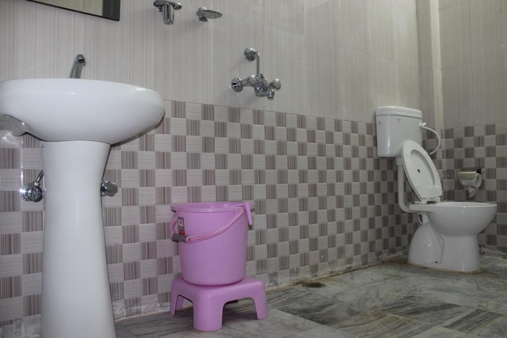 Hotel Kanishka Váránaszi Kültér fotó